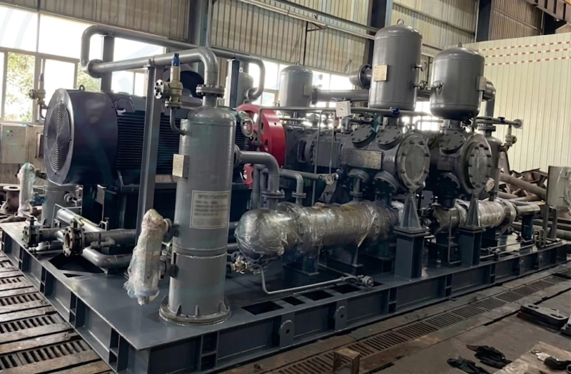 4MW-22/1.2-18 Hydrogen Circulation Compressor showing heavy-duty ATEX-certified framework