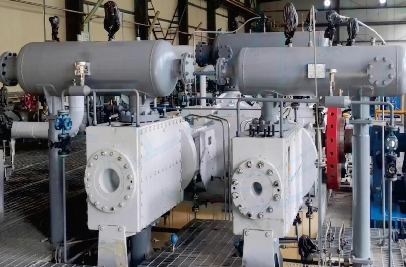 4MW-48/12-55 Heavy-Duty High-Pressure Hydrogen Circulation Compressor showing massive forged steel piping and ATEX framework
