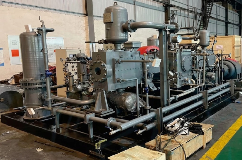 DW-0.8/12-150 High-Pressure Oil-Free Hydrogen Compressor showing heavy-duty ATEX-certified framework and high-pressure cylinders