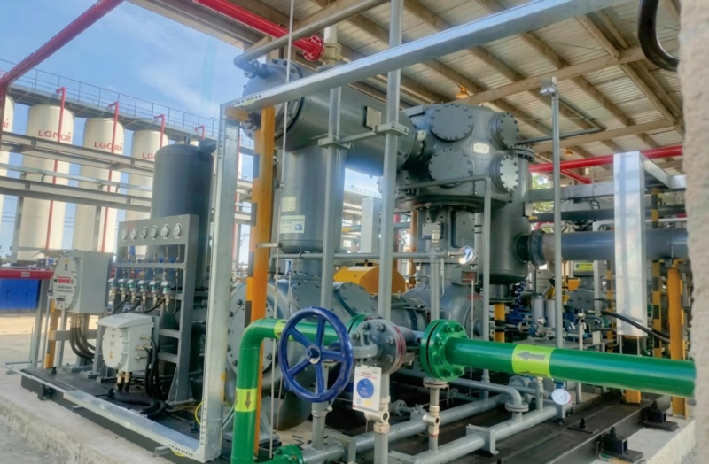 LW-52/3 High-Capacity Oil-Free Hydrogen Compressor showing heavy-duty ATEX-certified framework